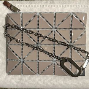 BAOBAO by ISSEY MIYAKE - Flipper Zip Pouch / card case / wallet with a chain NWT
